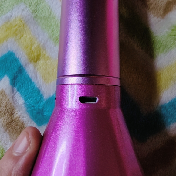 Karaoke Wireless Portable Bluetooth Microphone Speaker - Picture 4 of 5